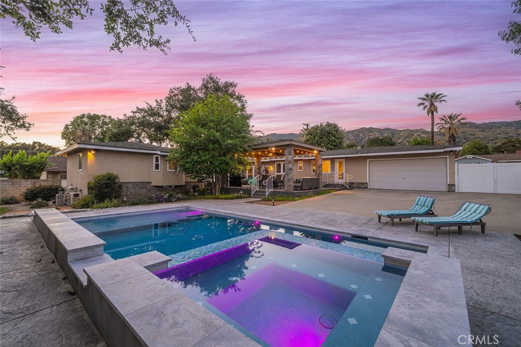 726 E Sierra Madre Avenue