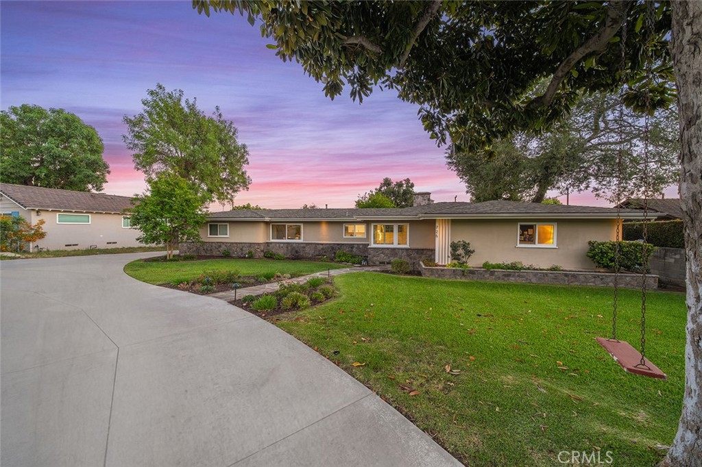 726 E Sierra Madre Avenue