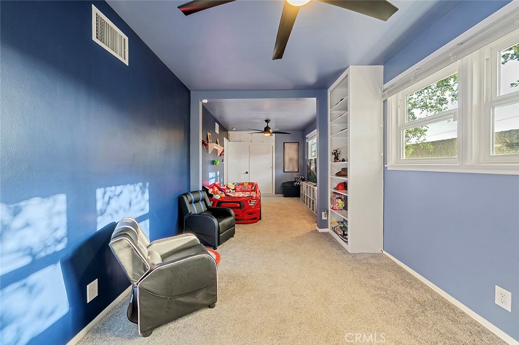 726 E Sierra Madre Avenue