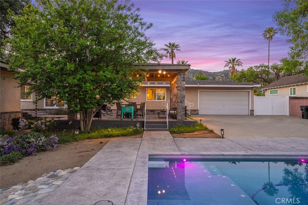 726 E Sierra Madre Avenue