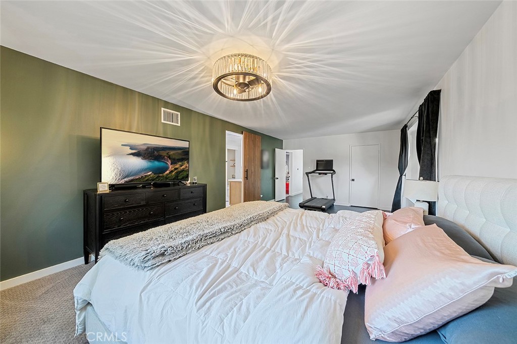 726 E Sierra Madre Avenue