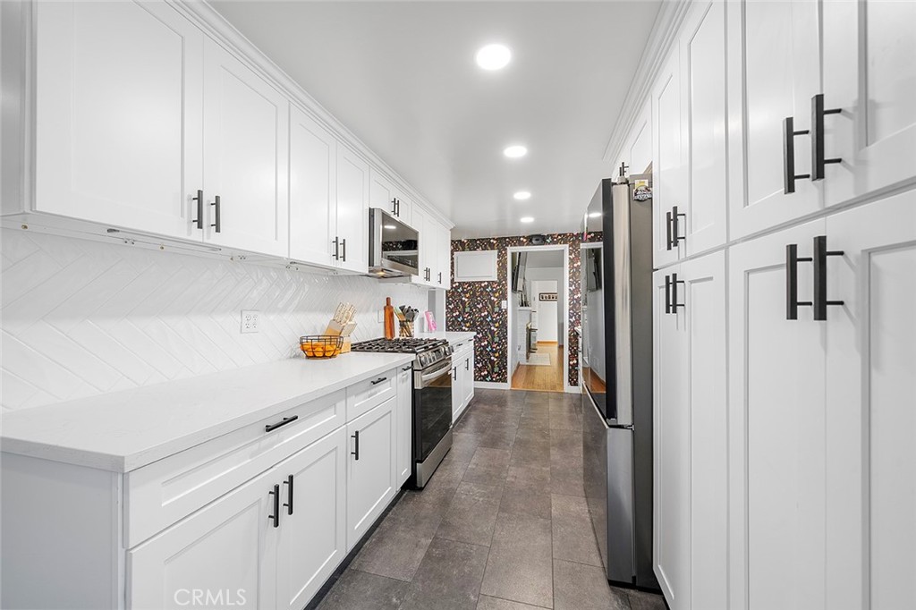 726 E Sierra Madre Avenue