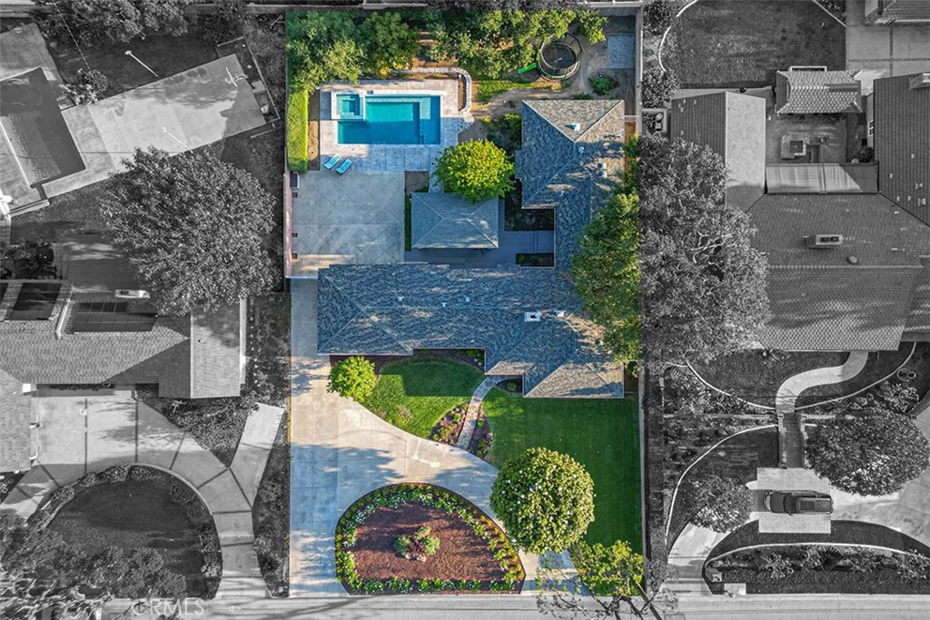 726 E Sierra Madre Avenue