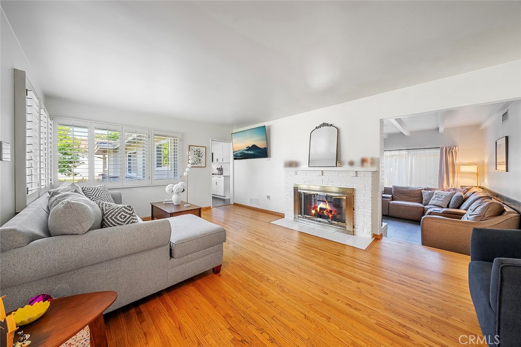 726 E Sierra Madre Avenue