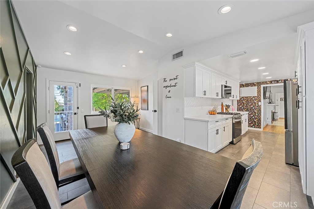 726 E Sierra Madre Avenue