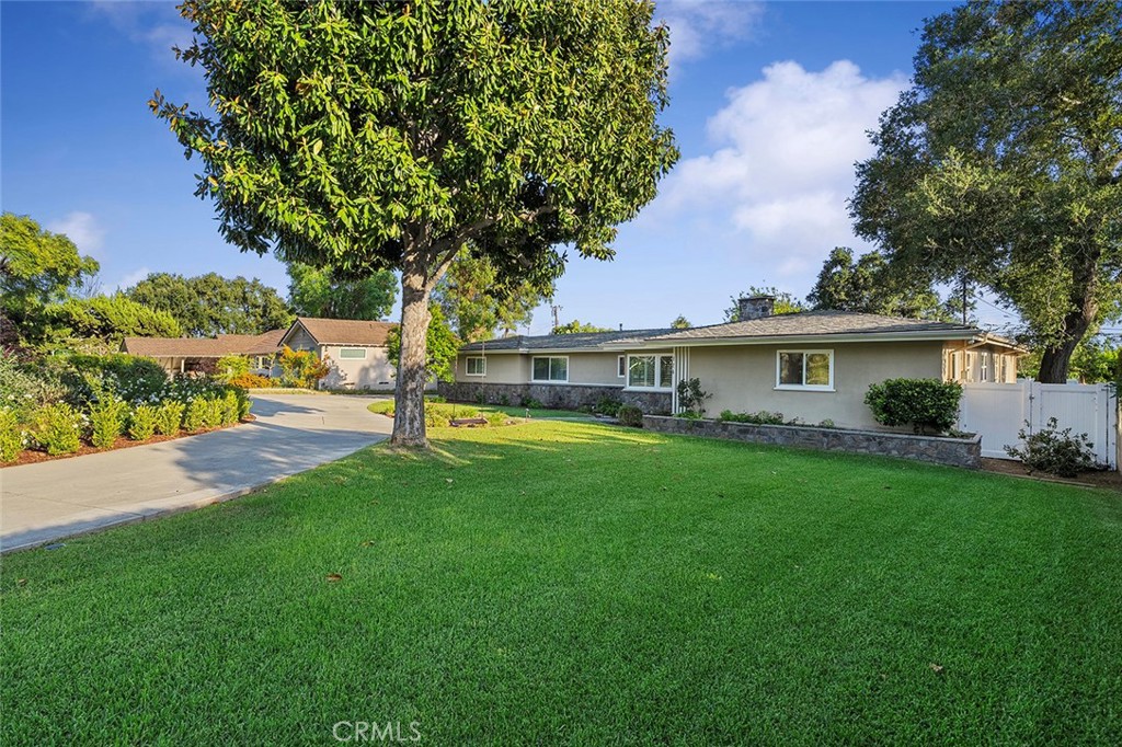 726 E Sierra Madre Avenue