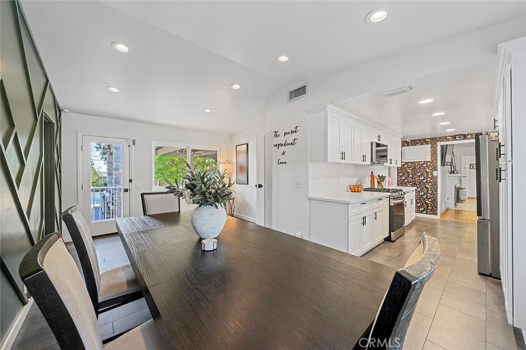 726 E Sierra Madre Avenue
