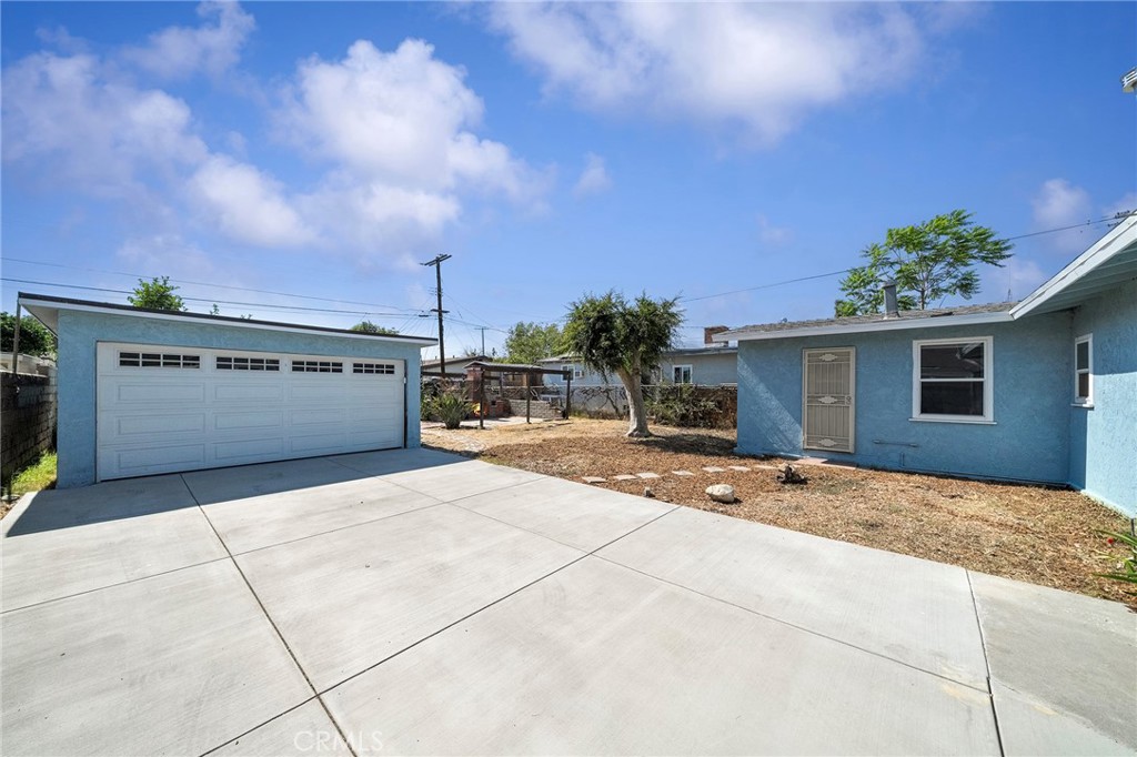 543 N Angeleno Avenue