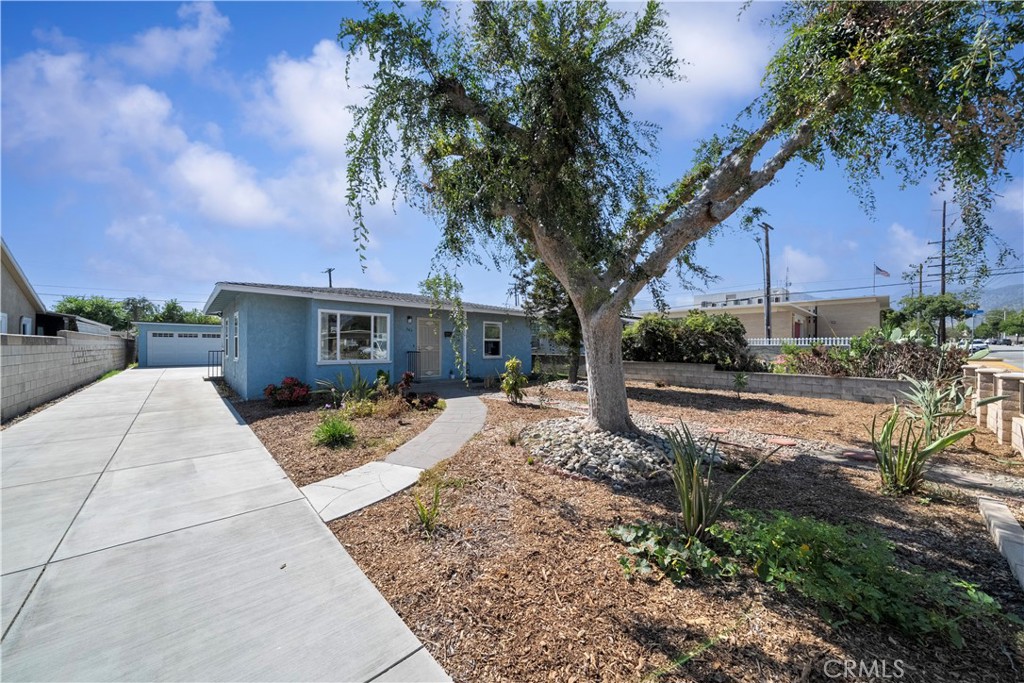 543 N Angeleno Avenue