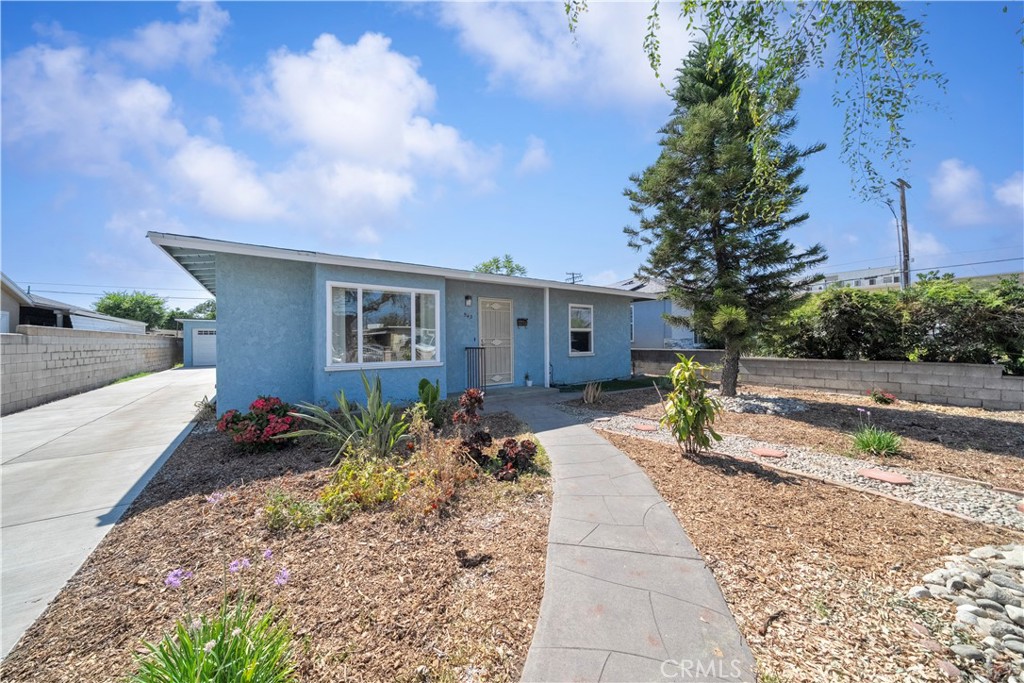 543 N Angeleno Avenue