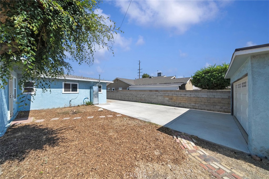 543 N Angeleno Avenue