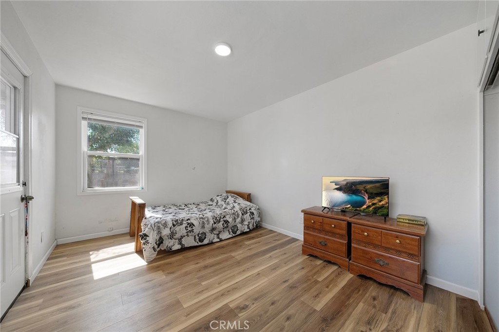 543 N Angeleno Avenue