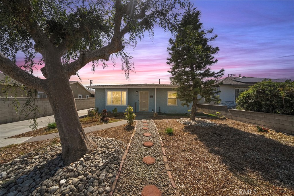 543 N Angeleno Avenue
