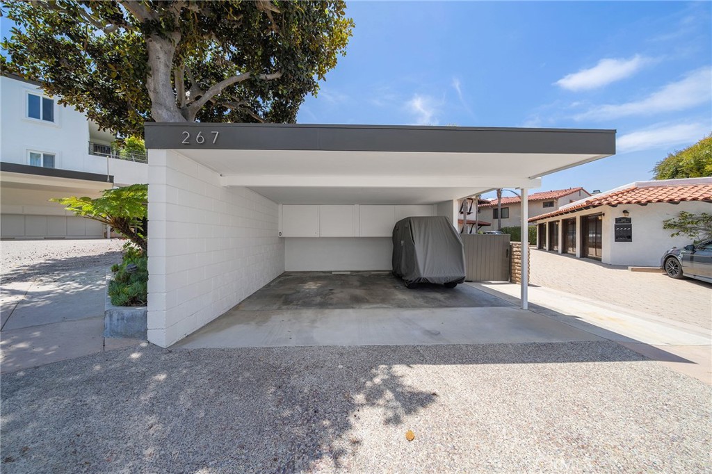 267 Avenida Lobeiro D