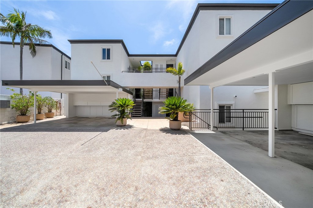 267 Avenida Lobeiro D
