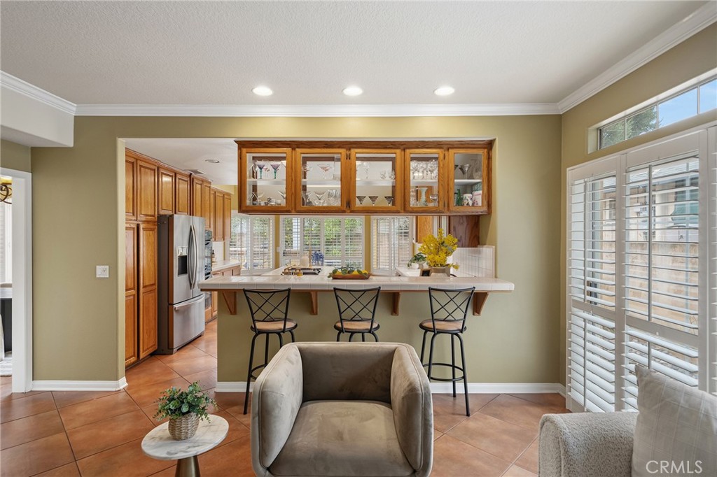137 W Greystone Avenue