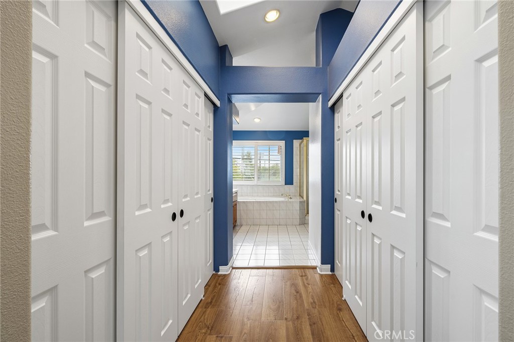 137 W Greystone Avenue