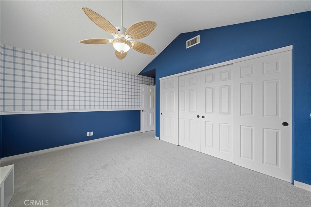 137 W Greystone Avenue