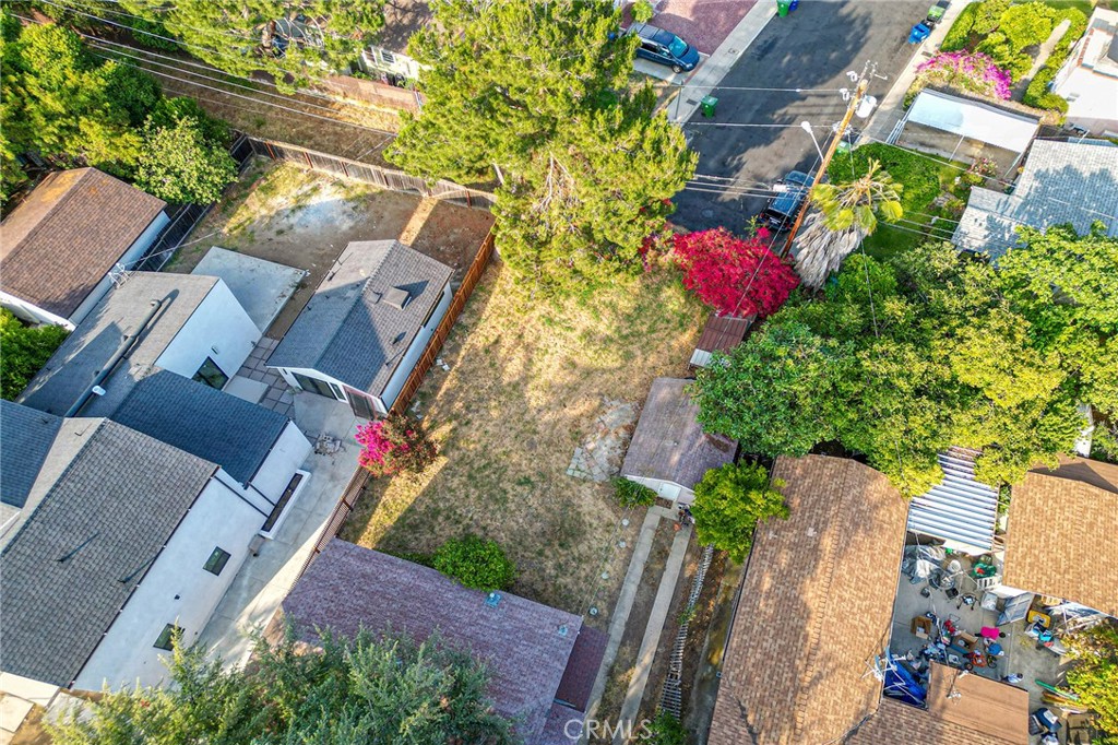 4928 Highland View Avenue