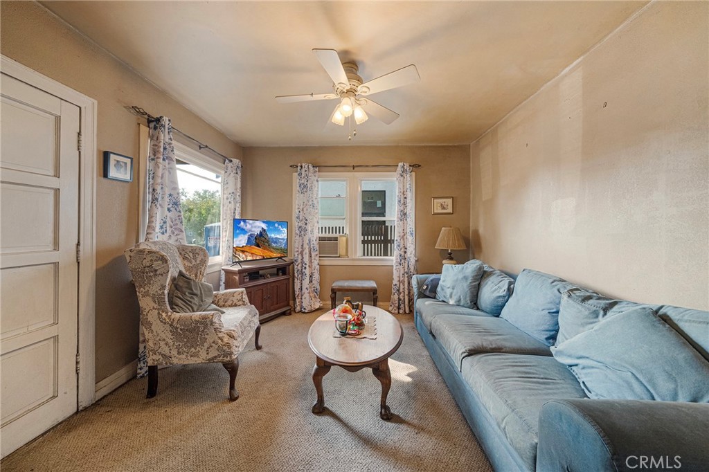 4928 Highland View Avenue