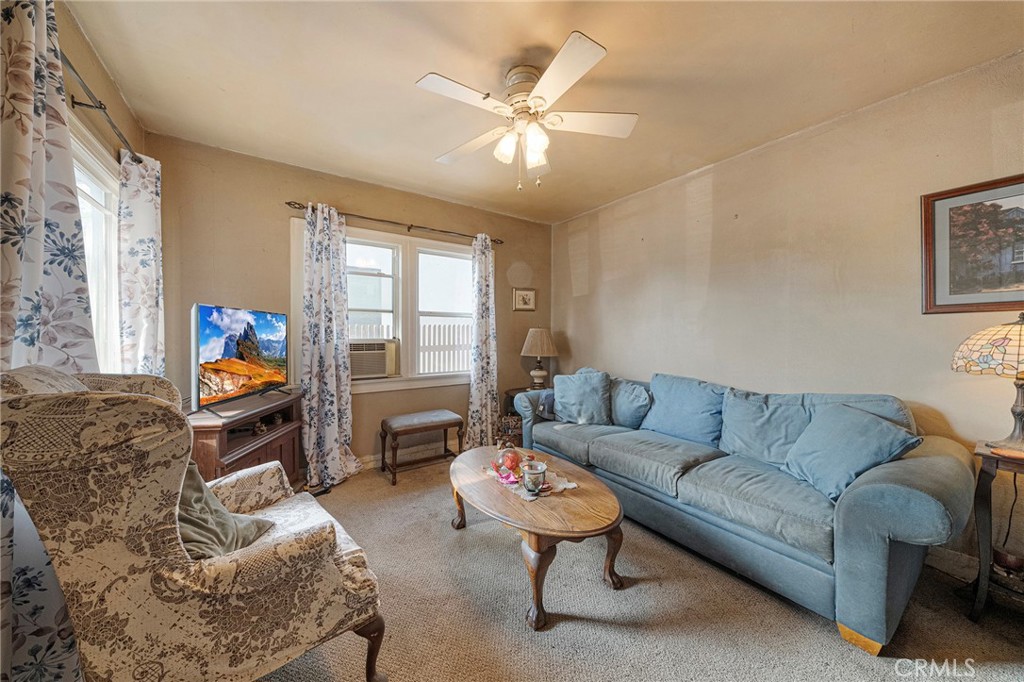 4928 Highland View Avenue