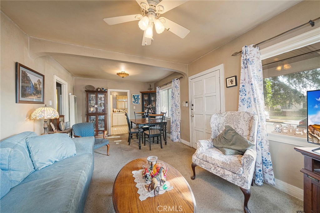 4928 Highland View Avenue