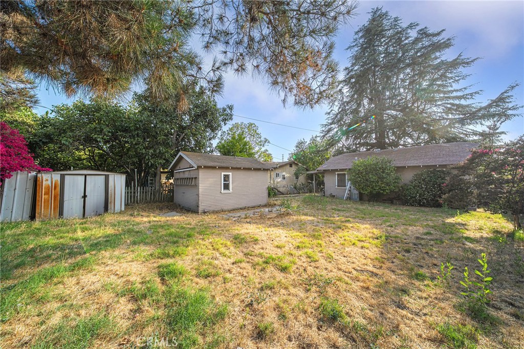 4928 Highland View Avenue