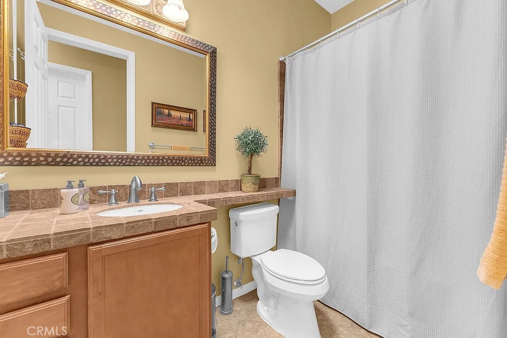 54052 Avenida Martinez