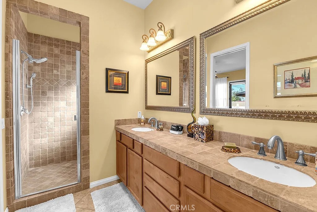 54052 Avenida Martinez