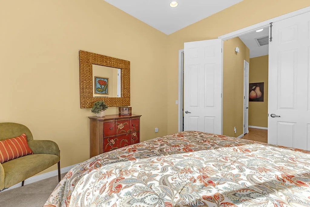 54052 Avenida Martinez