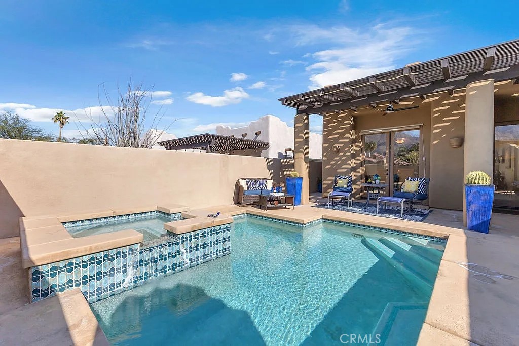 54052 Avenida Martinez