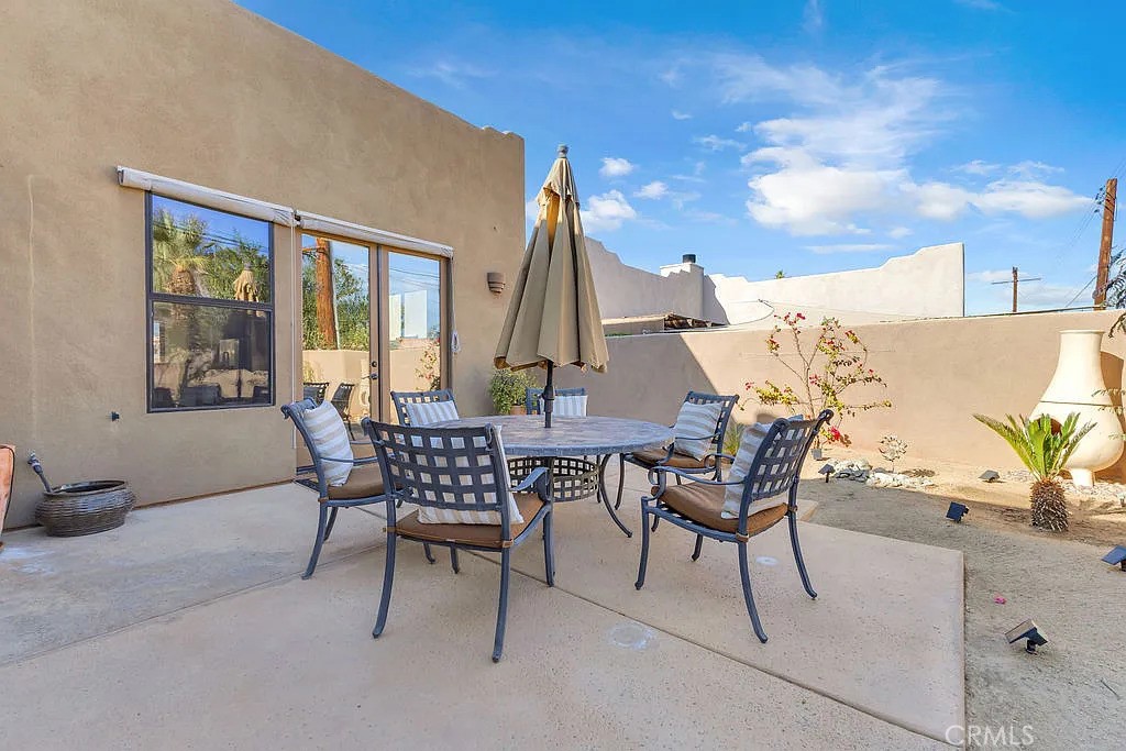 54052 Avenida Martinez