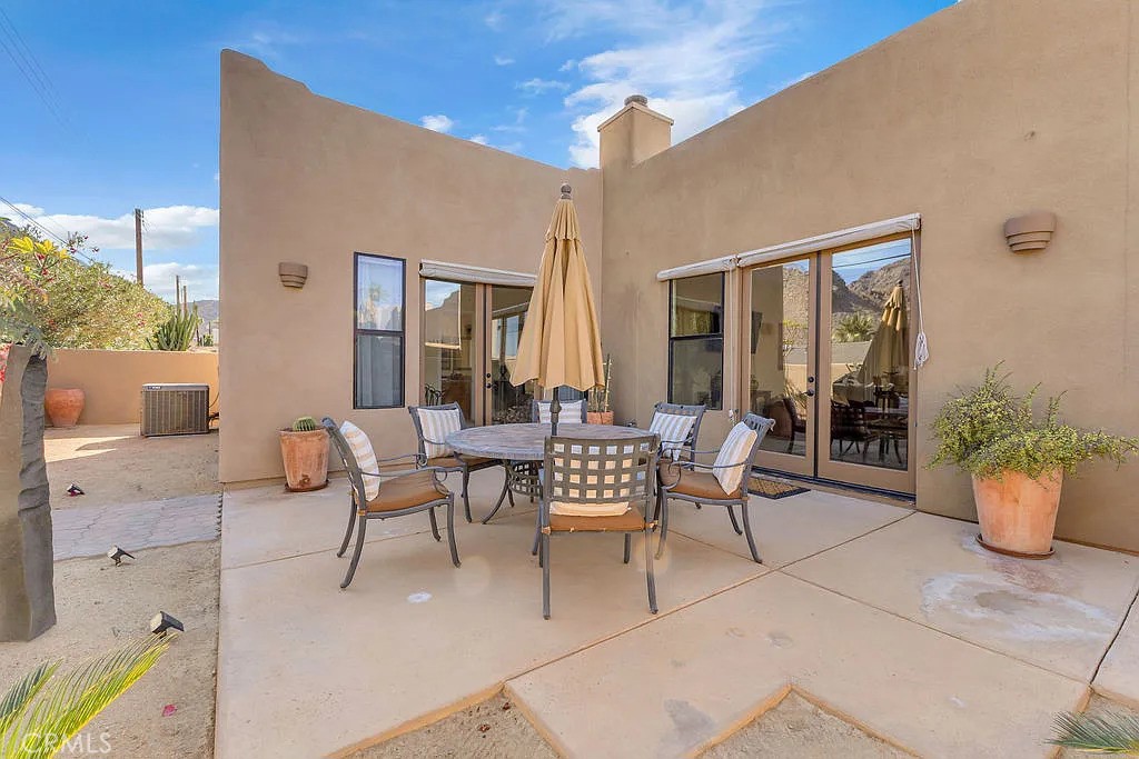 54052 Avenida Martinez