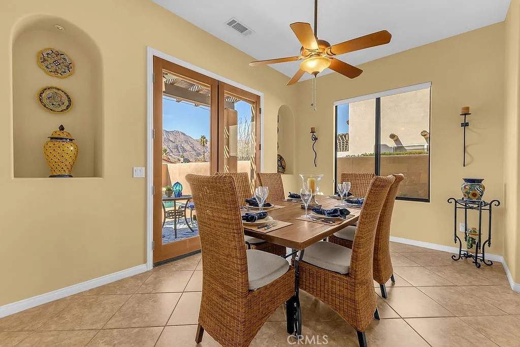 54052 Avenida Martinez