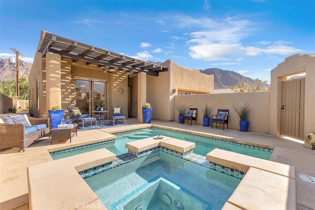 54052 Avenida Martinez
