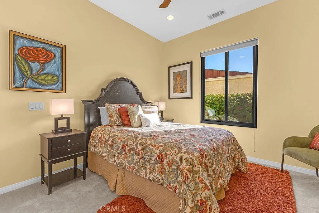 54052 Avenida Martinez