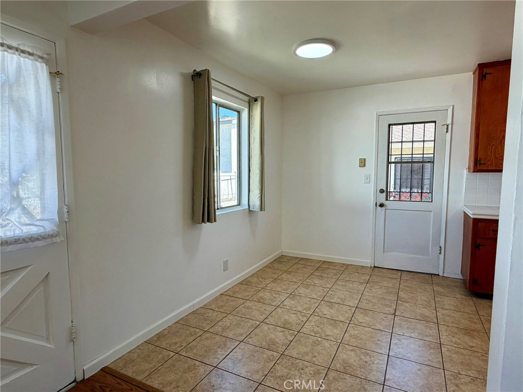 1018 W 3rd Street 2
