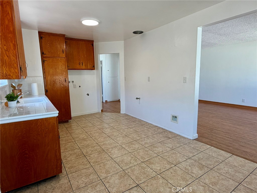 1018 W 3rd Street 2