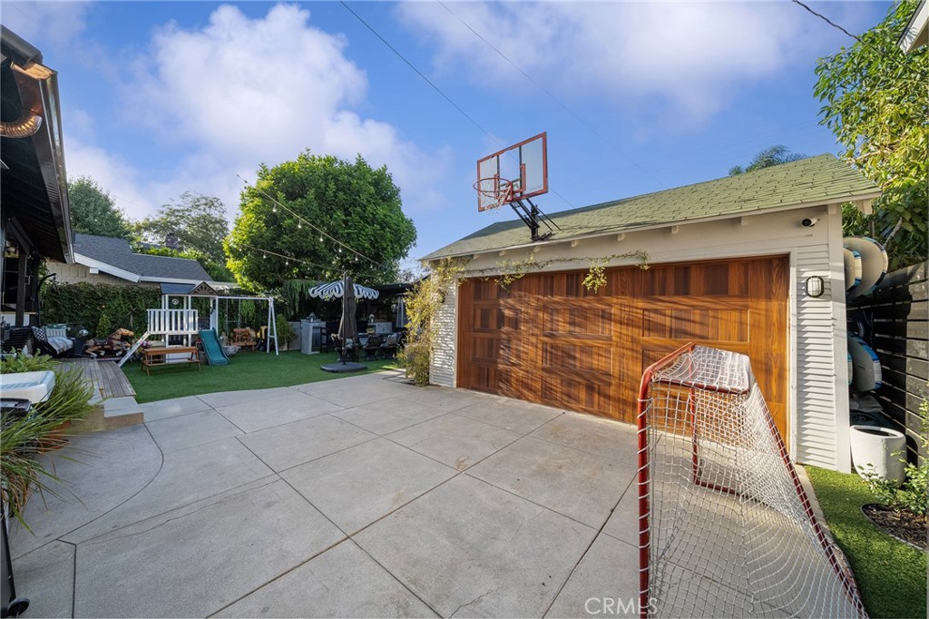 2333 3rd Street
