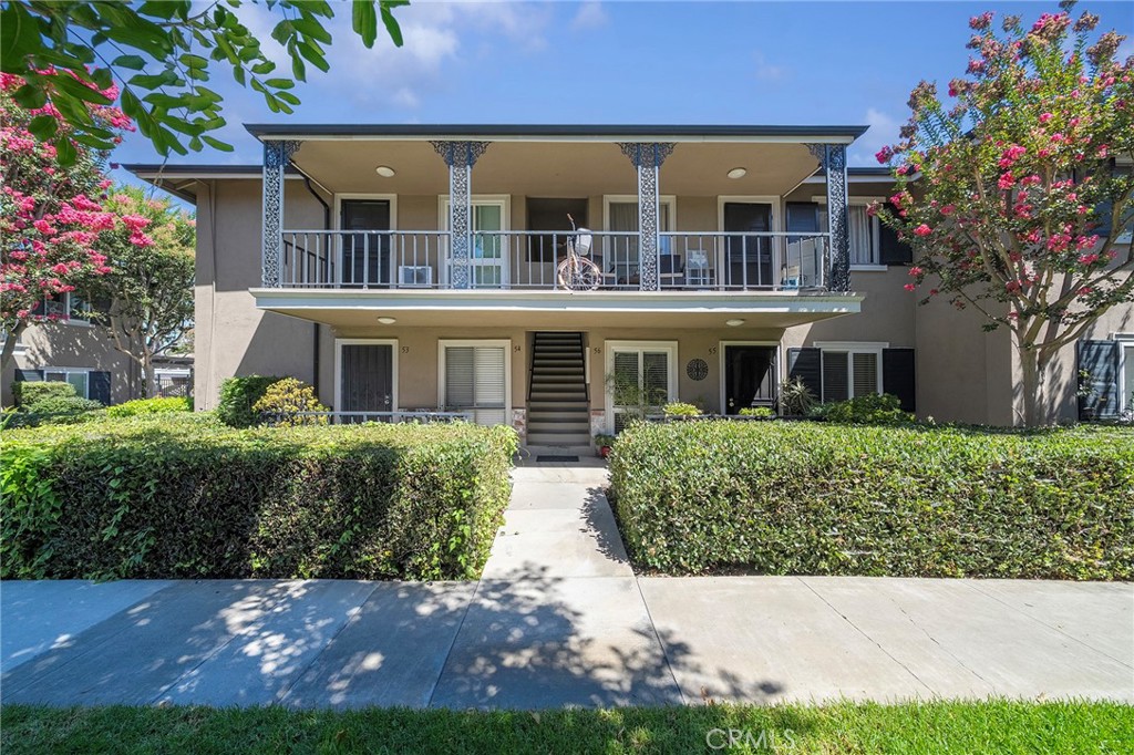660 S Glassell Street 54