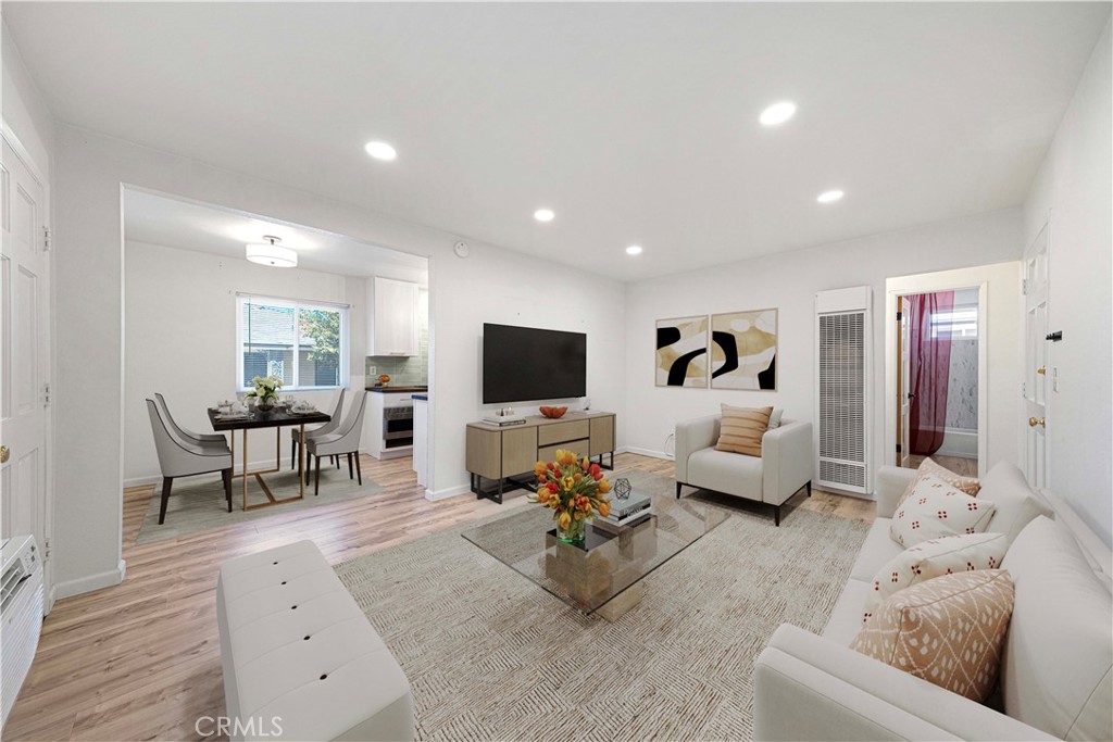 660 S Glassell Street 54