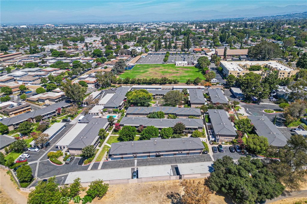 660 S Glassell Street 54