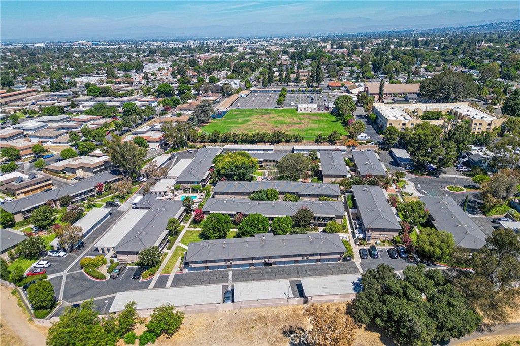660 S Glassell Street 54