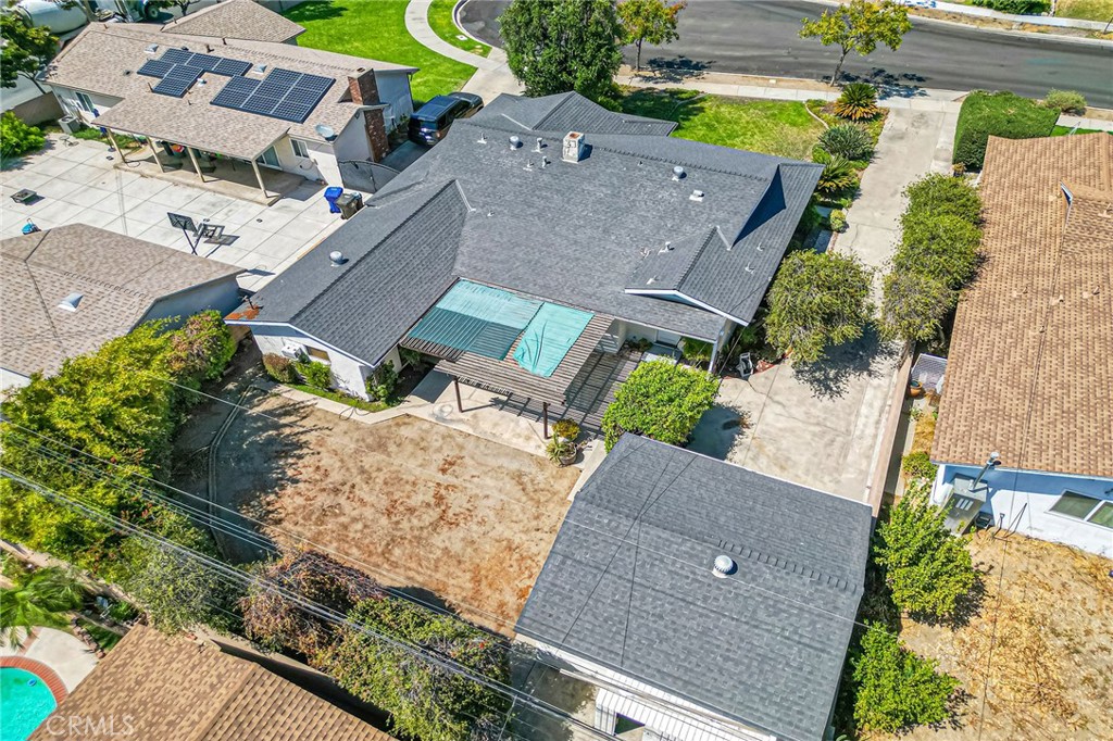 1057 W Bonnie Brae Court
