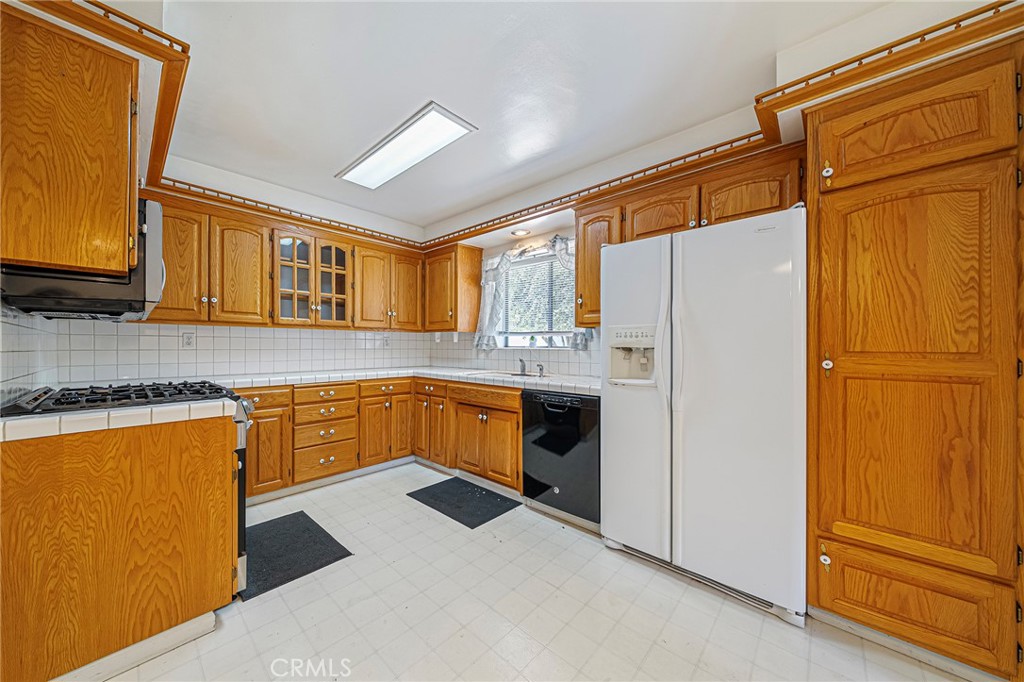 1057 W Bonnie Brae Court
