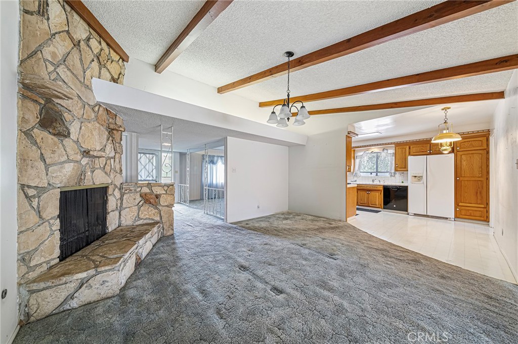 1057 W Bonnie Brae Court