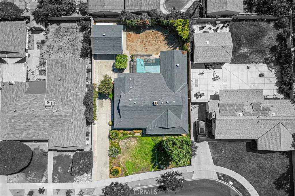1057 W Bonnie Brae Court