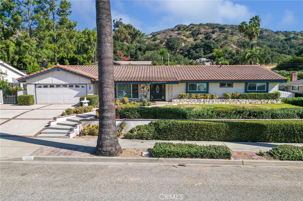 1029 Coronet Street