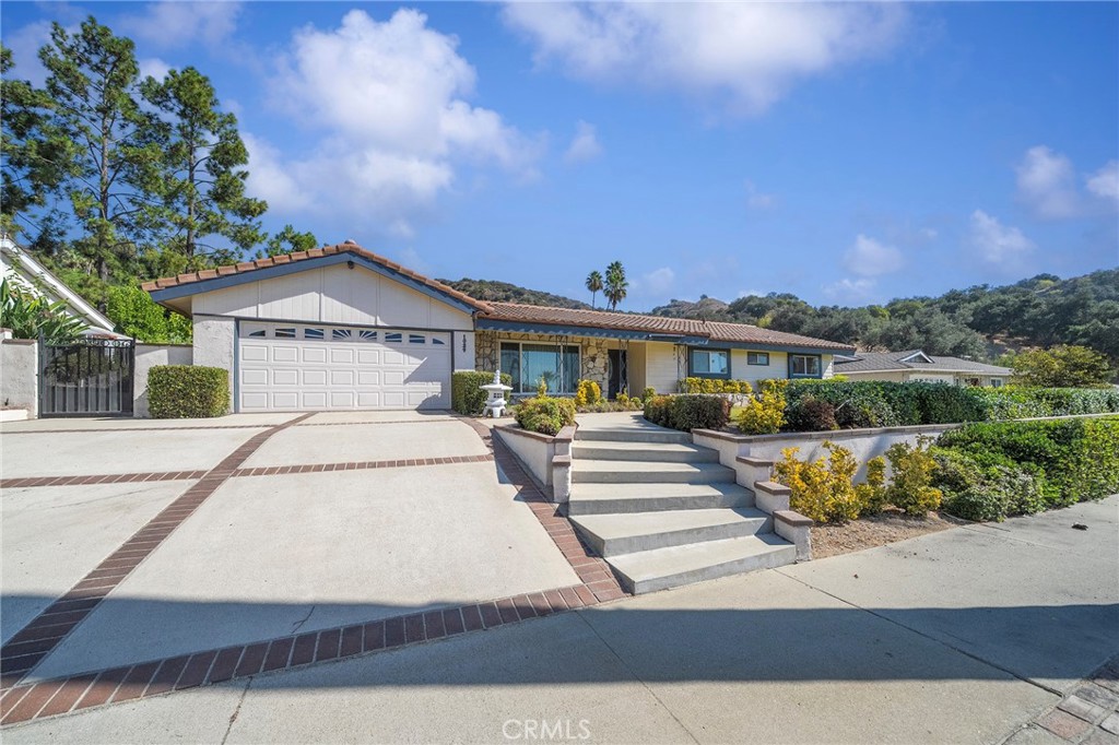 1029 Coronet Street
