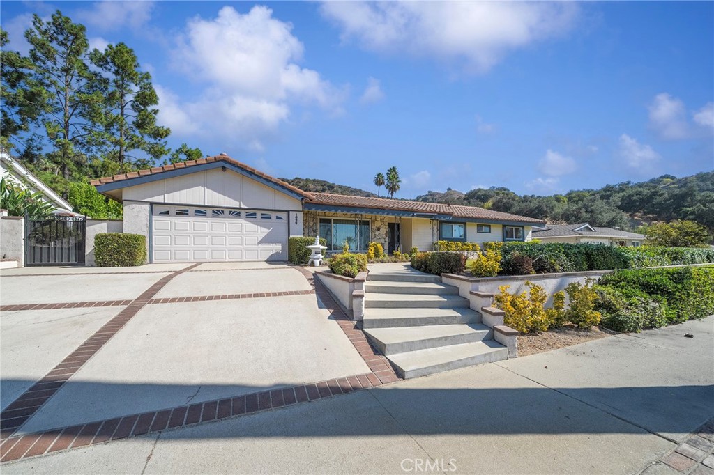 1029 Coronet Street